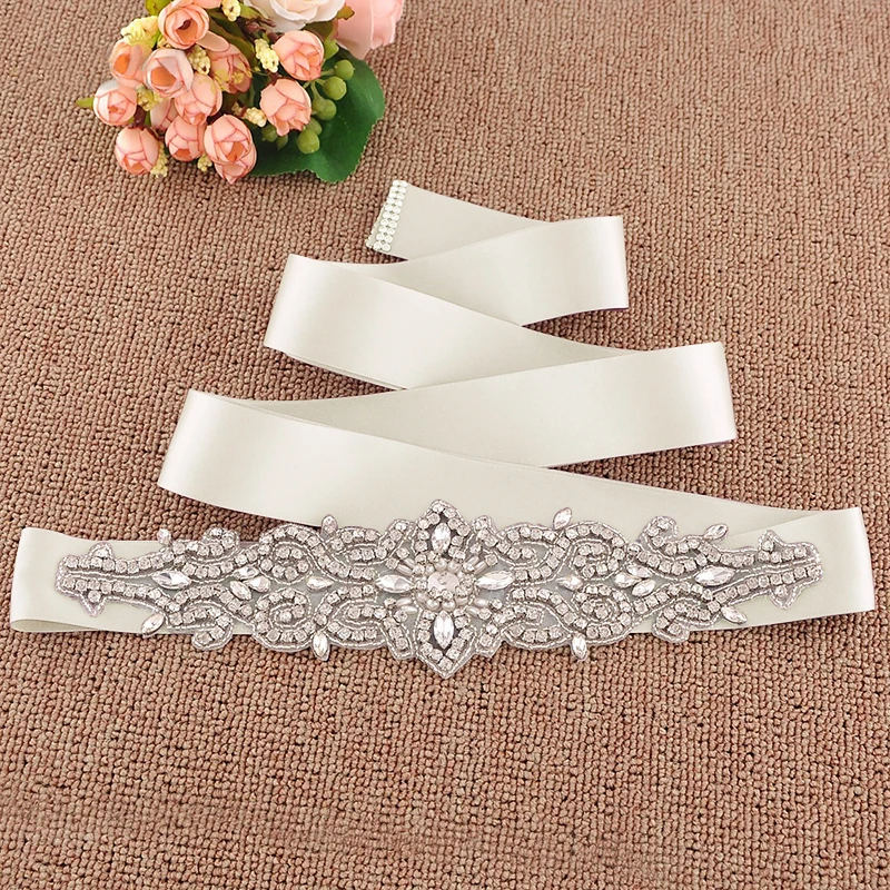 

Wholesale Wedding Belt Crystal 7 cm Wide Long Bridal Belts with Crystals Wedding Sash Crystal Pearls cintura abiti da sposa 2019