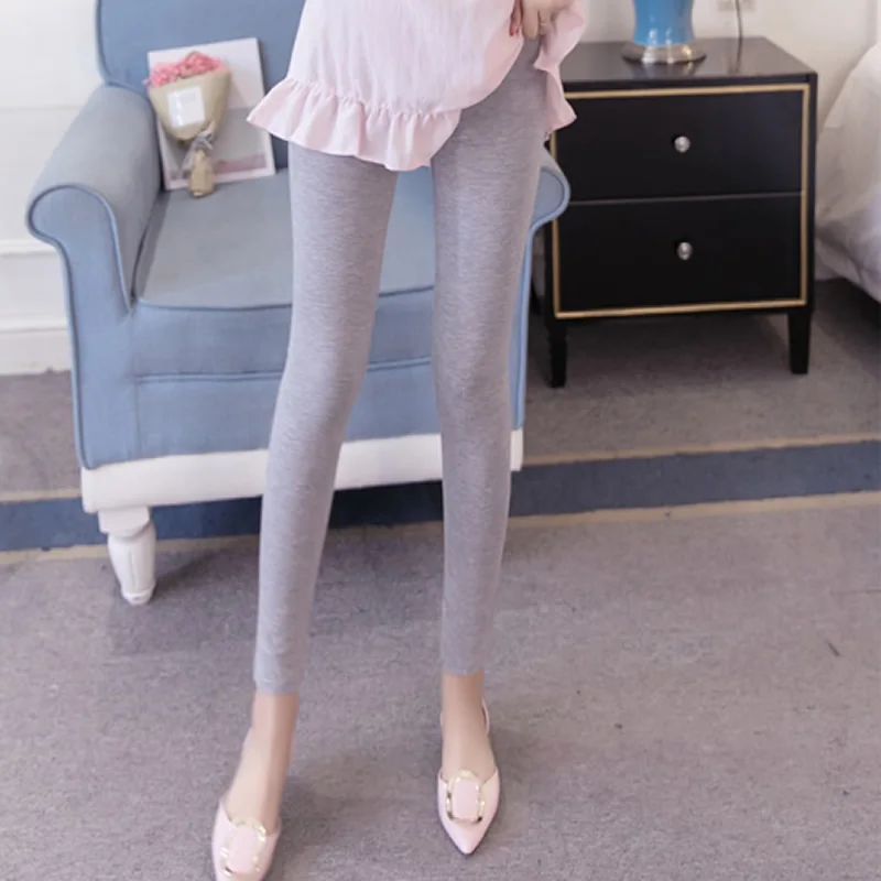 

Autumn Maternity Capris leggings underbelly modal elastic pregnant pants zwanger Clothes for pregnancy women cute cat appliques