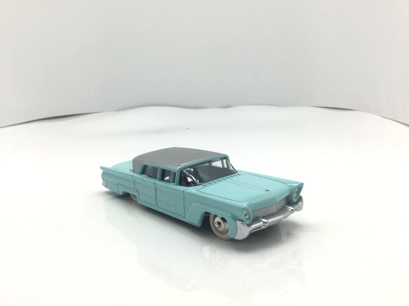 Лучшие литые игрушки Динки 532 Atlas LINCOLN премьера с лесом модель автомобиля 1:43 |