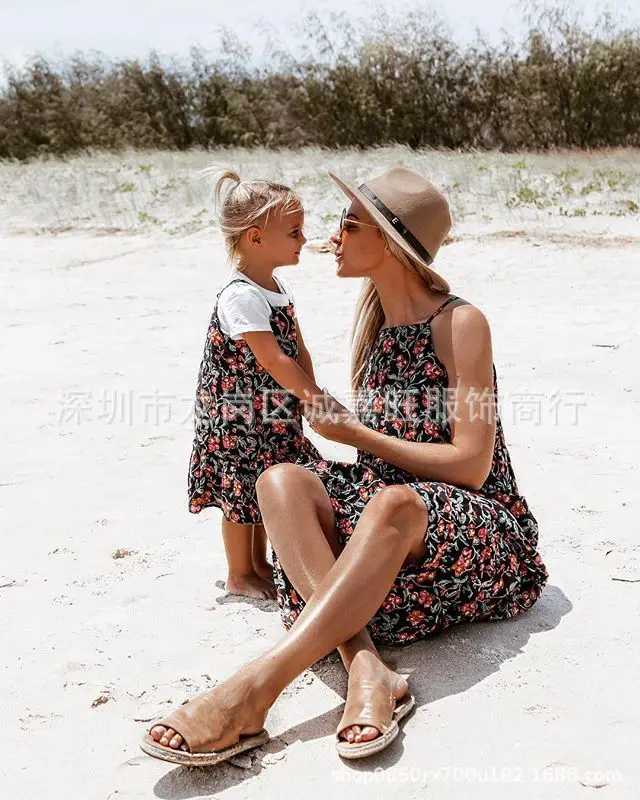 Семья MatchingMom платье для матери и дочери одежда мамы дочки с цветочным принтом