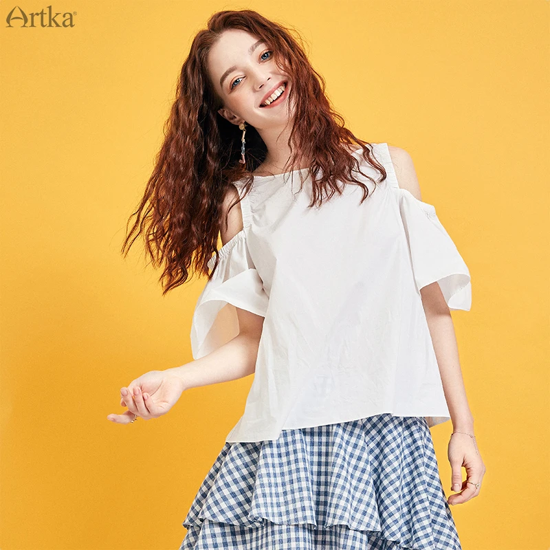 Женская блузка с открытыми плечами ARTKA белая коротким Расклешенным рукавом и
