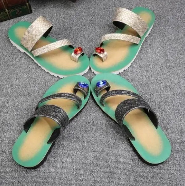 2018 новые летние дышащие мужские сандалии из кожи со стразами и змеиным принтом