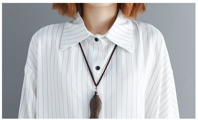 

Large size women's loose thin shirt women's autumn striped five-point sleeve shirt bat shirt cardigan A260