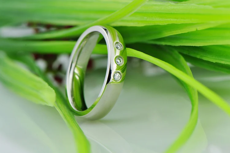 

wedding band 316L stainless steel ring with three CZ stone inlaid gift for Xmas