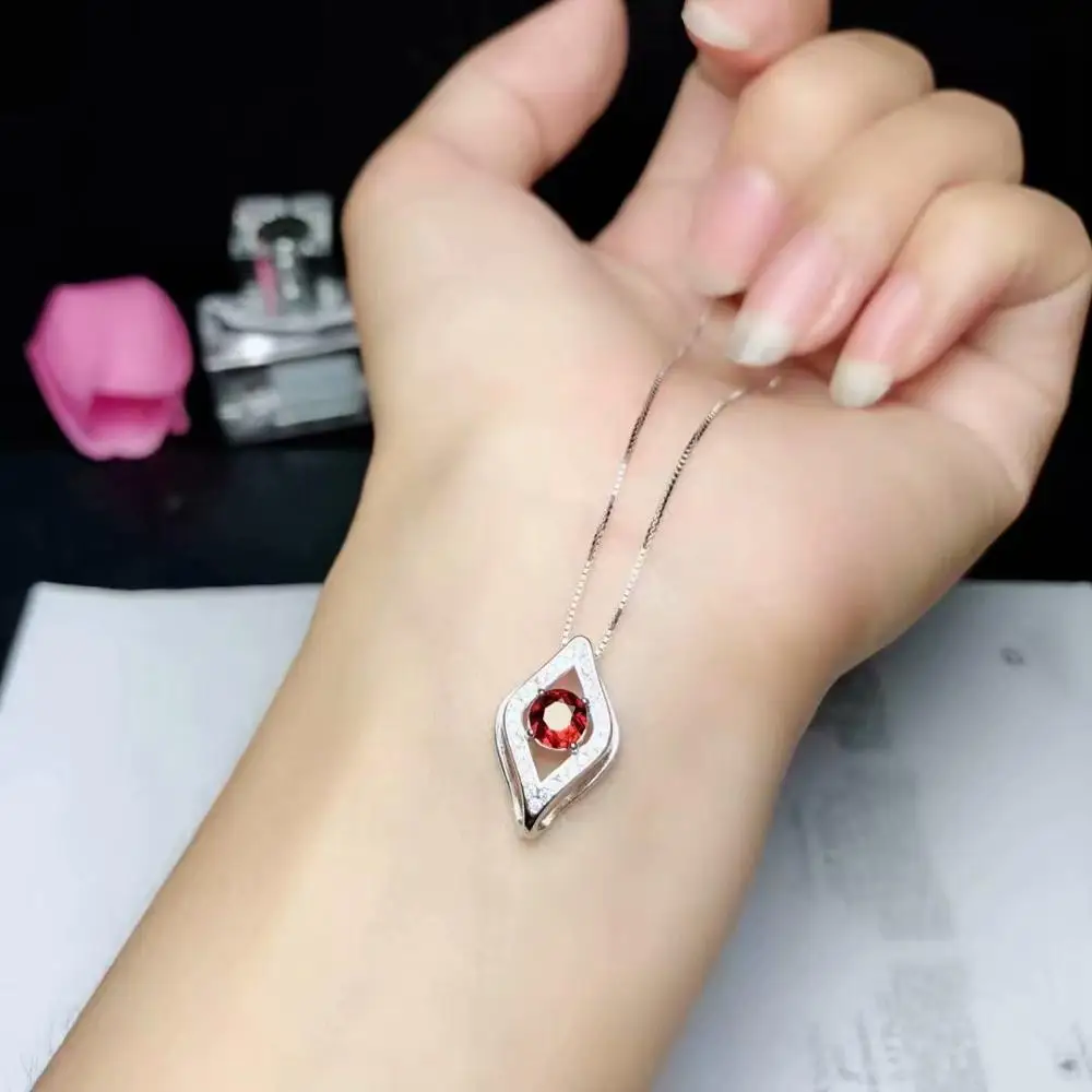 

classic red garnet gemstone necklace for women silver ornament birthday party gift round wine red color on sale