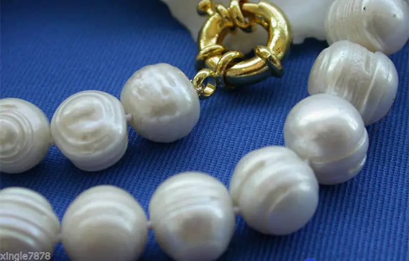 

New 10-11MM White Akoya Cultured Pearl Necklace 18 inch