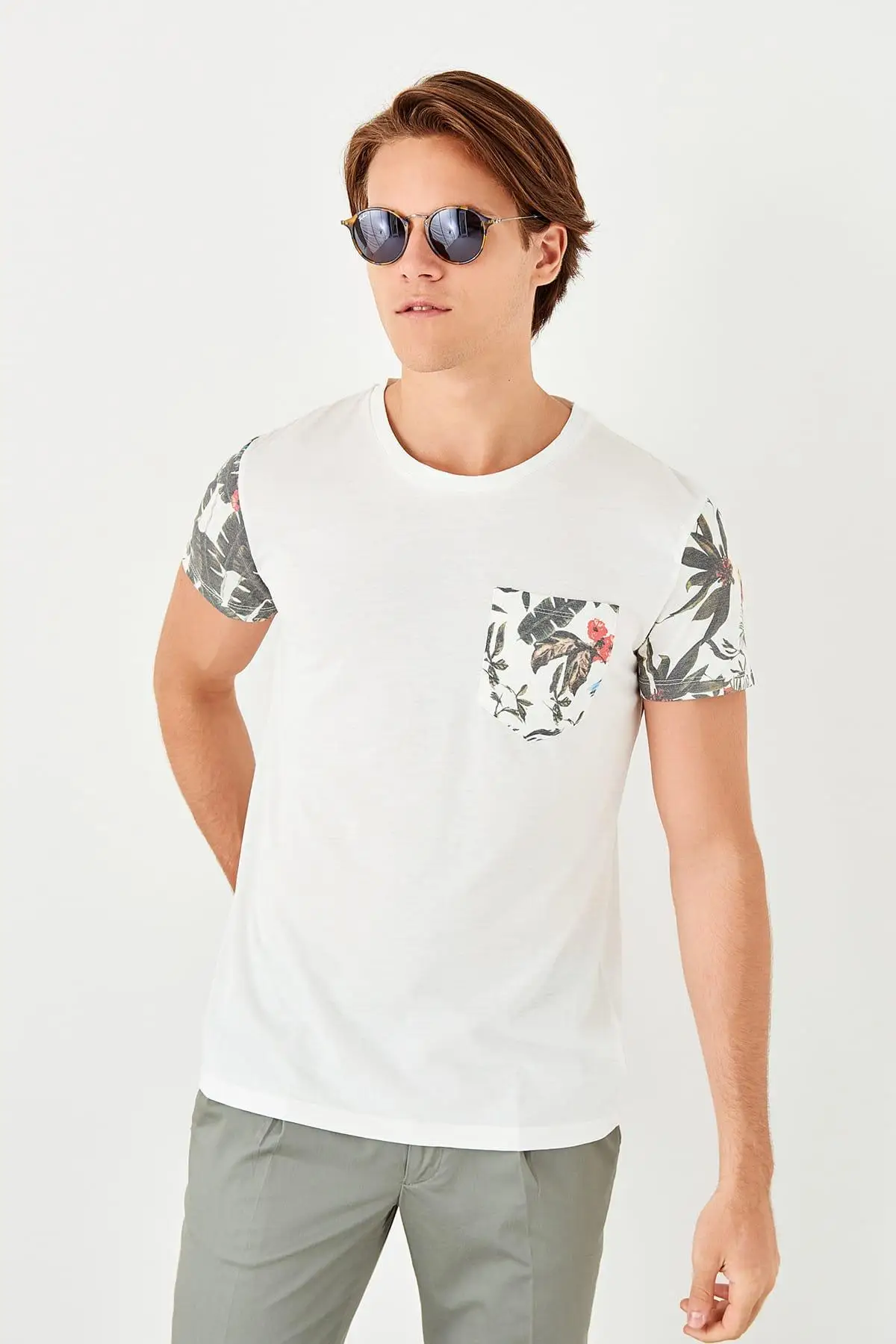 Trendyol новые белые мужские карманы печатных велосипед шеи Футболка TMNSS19TS0338|Мужские