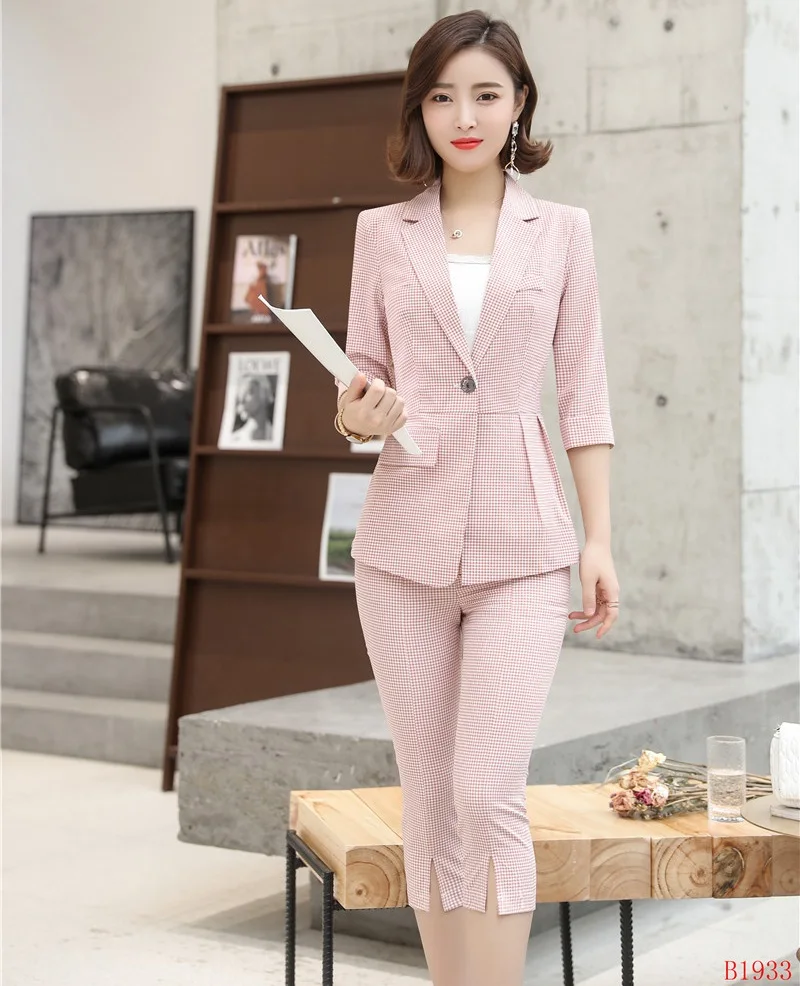 Костюм брючный женский с полурукавами Модный Серый Блейзер и куртка костюм