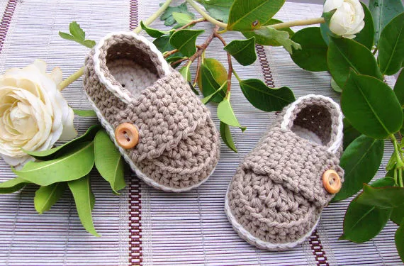 

100% cotton Lovely Brown Baby Boys Infant Crib Crochet Knit Casual Buckle Shoes MARY JANE 9cm,11cm,13cm - khaki and white
