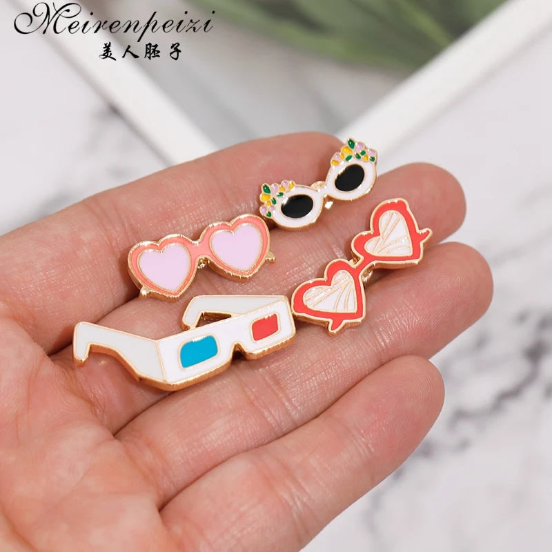 Meirenpeizi 3D очки pin ретро 3D очки красные и синие твердые эмалированные булавки эта пара 3D очков для крутого детский значок