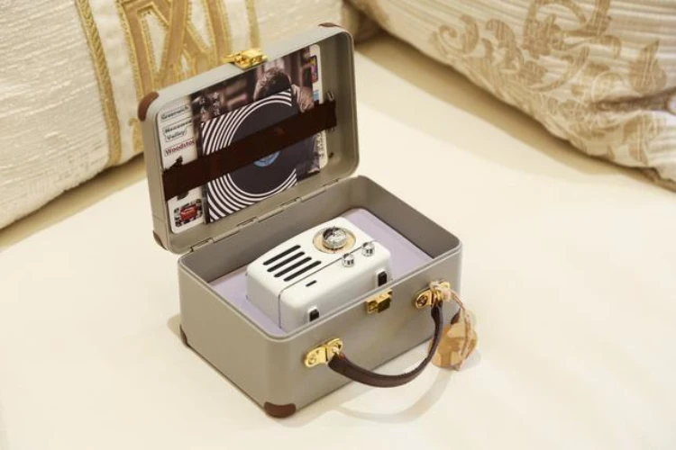 Mao king Little Prince OTR динамик FM радио чистый белый Мини Bluetooth беспроводной музыкальный металлический плейер MW-2 подарок для девочки