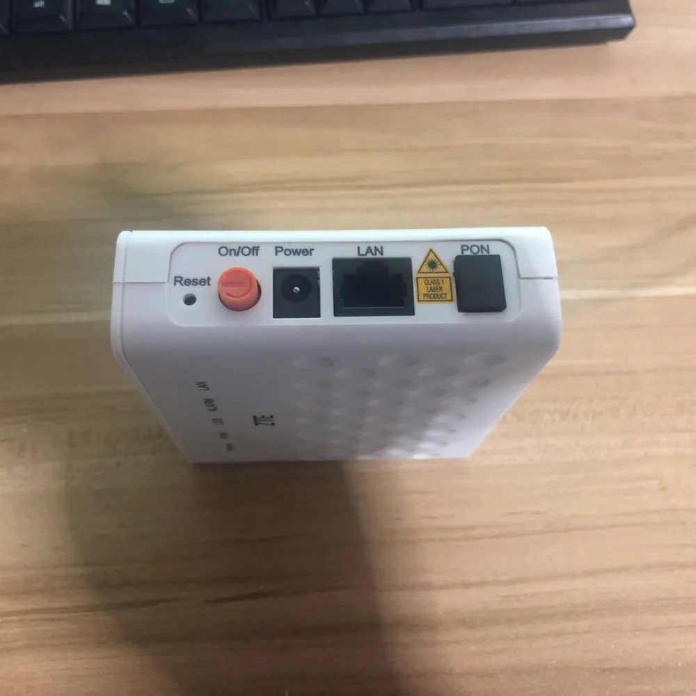 Новый оригинальный с оптическим сетевым блоком и окончанием GPON termianl Z T E F601 Порты