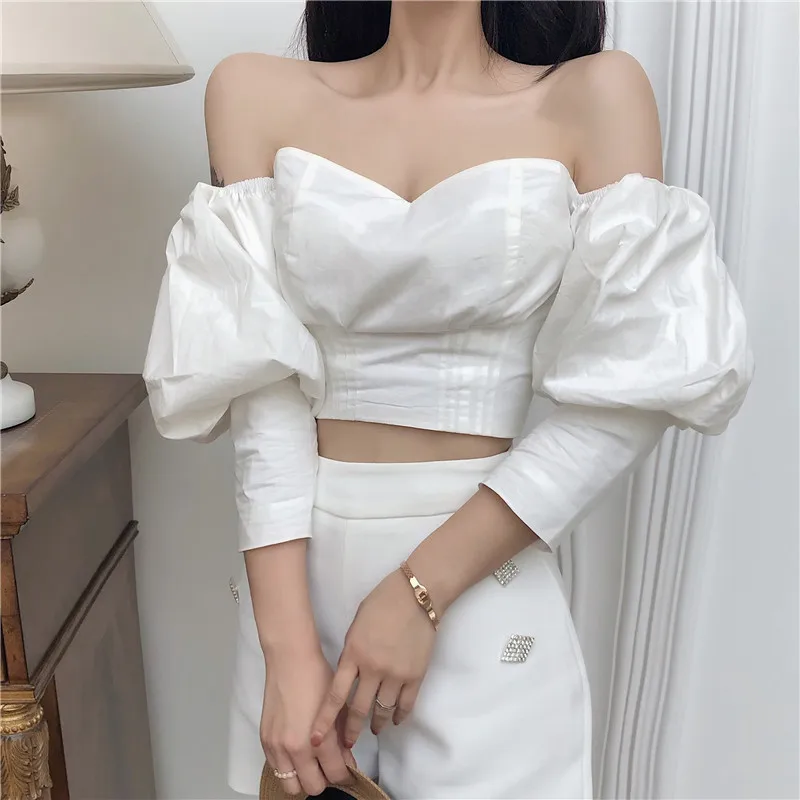 Женская блузка с открытыми плечами укороченный топ пышными рукавами белая