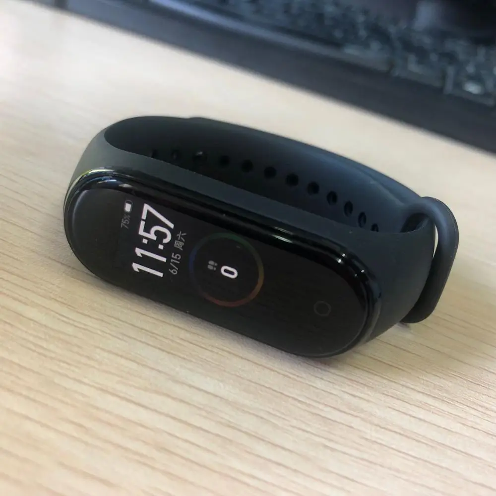 Новый оригинальный Смарт браслет Xiaomi Mi Band 4 Miband фитнес с пульсом 135 мАч цветной