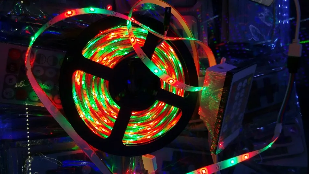 Светодиодная лампа 2835 = 3528 RGB красный зеленый синий DC12V 5 м 60led 1 метров рулон гибкий
