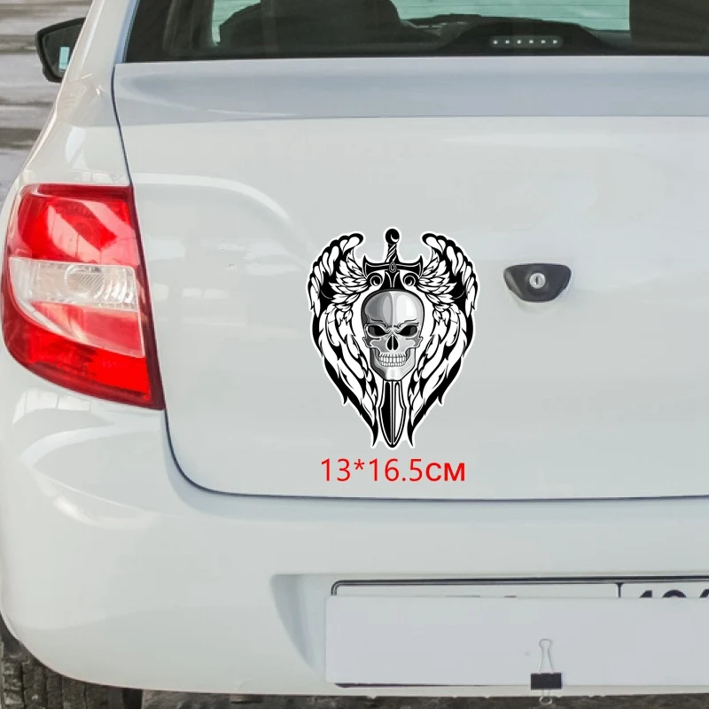 Tri Mishki WCS427 13*16 5 см Крылатый череп с мечом забавная наклейка для автомобилей ПВХ