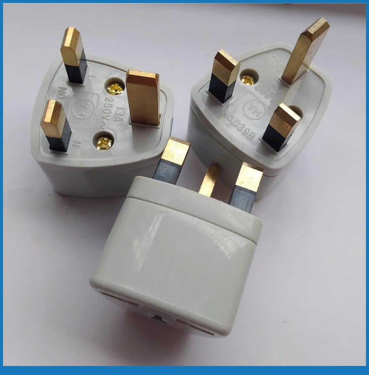 

Copper PINS US/EU/AU/NZ to UK Travel Adapter Adaptor AC Power Plug Connector Converter