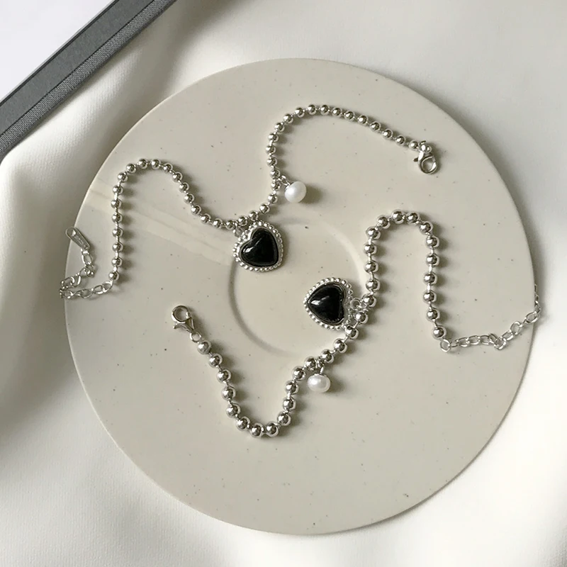 Женский креативный браслет из серебра 925 пробы с бусинами в виде черного сердца |