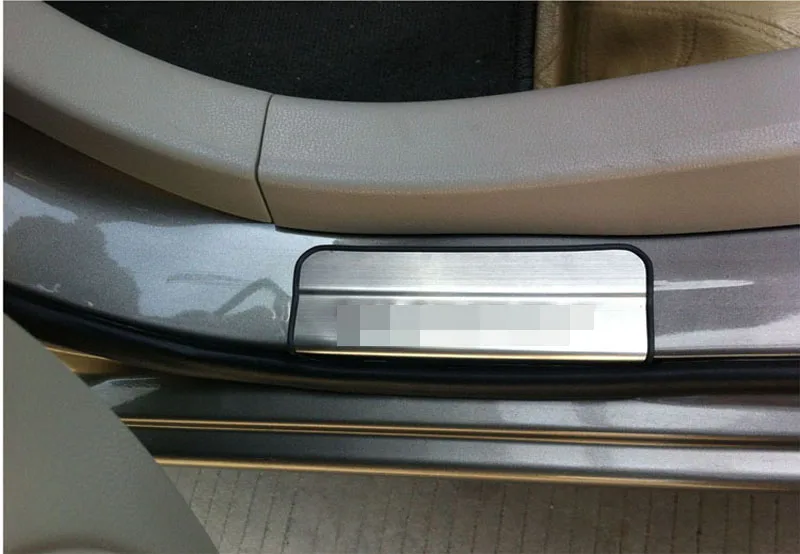 Для Nissan Versa Sedan модели 2012 2013 двери порога автомобиля Стайлинг Чехлы полосы добро пожаловать педали отделка Аксессуары