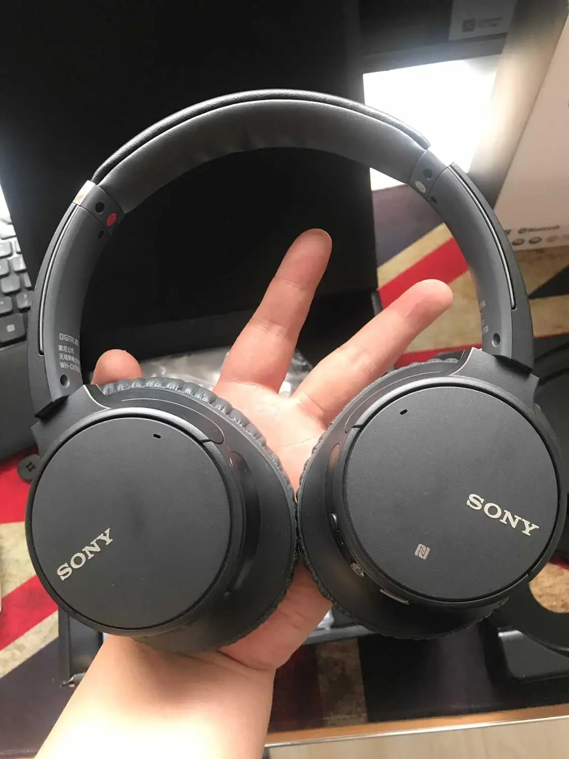 Б/у SONY CH700N Беспроводной Bluetooth Шум шумоподавления наушники WH 98% Новый|Наушники и