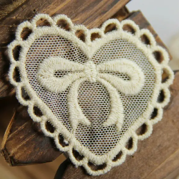 

10 pcs/Lot 5.5*6CM High Quality Heart-Shaped Fabric Patch Cloth Paste Handmade Water Soluble Cotton Lace Applique DIY
