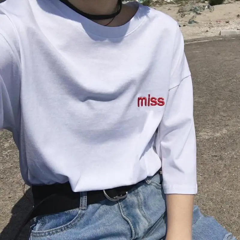 

Футболка женская с коротким рукавом, модная свободная стильная рубашка с принтом в стиле харадзюку, с вышивкой надписью, стильный топ в стил...