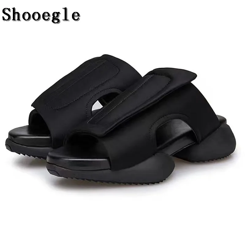 Сандалии SHOOEGLE мужские повседневные модельные удобные кроссовки на необычной