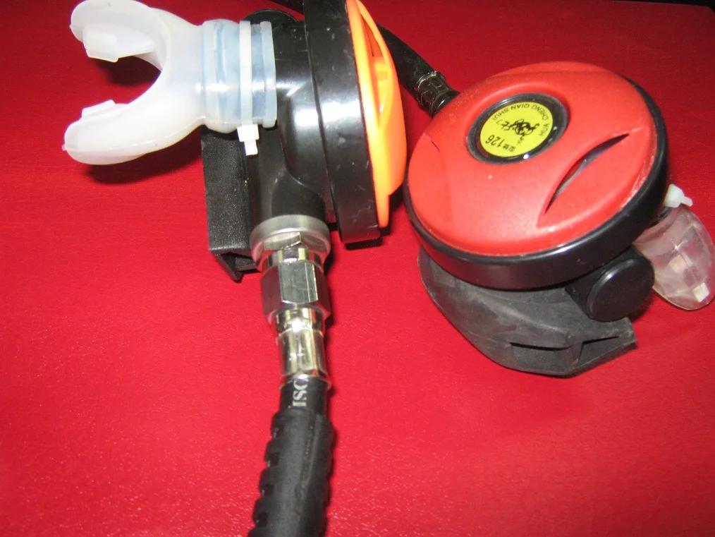

Submersible breathing device submersible respirational set