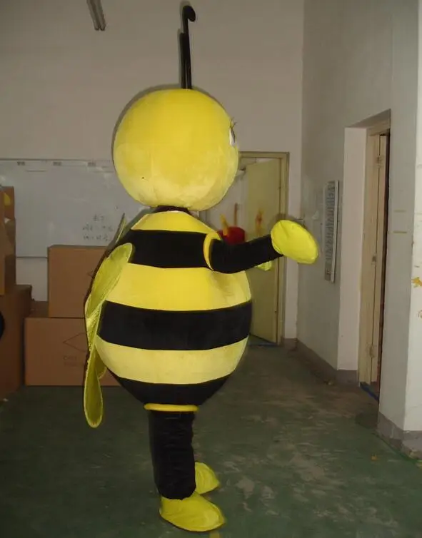 Можно мыть в воде высококачественные маскарадные костюмы из ЭВА с маленькой