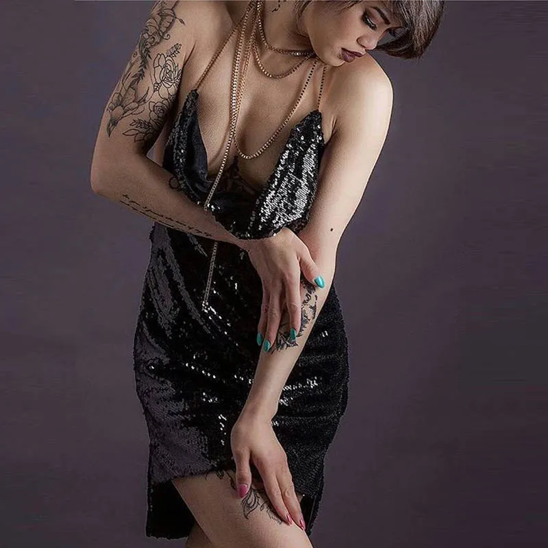 Сексуальное вечернее платье с глубоким v образным вырезом и открытой спиной