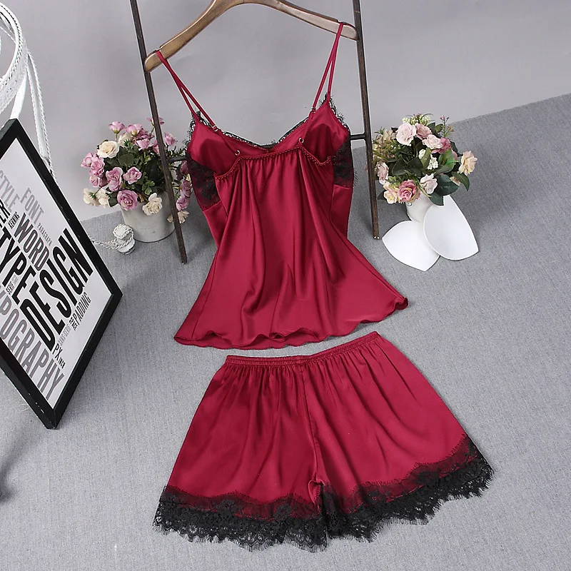 Женский пижамный комплект черный из 2-х предметов топ на бретельках и штаны