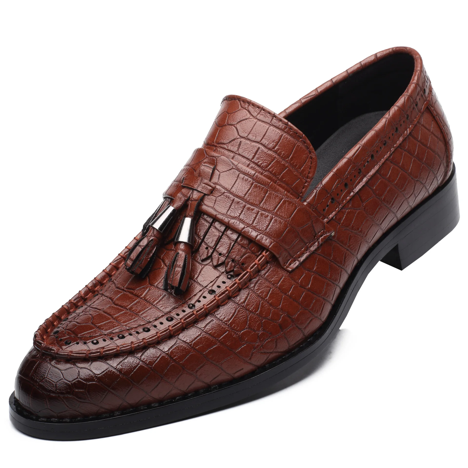 Мужская обувь с острым носком из кожи аллигатора бахромой без застежки лоферы