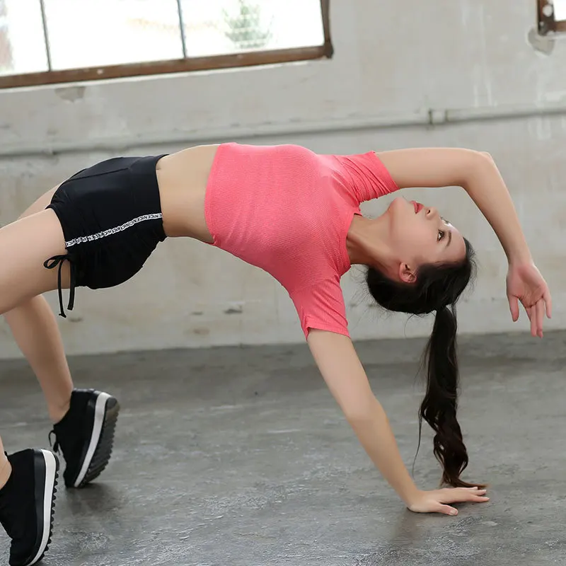 Розовая футболка для йоги бега быстросохнущая с круглым вырезом на молнии сзади