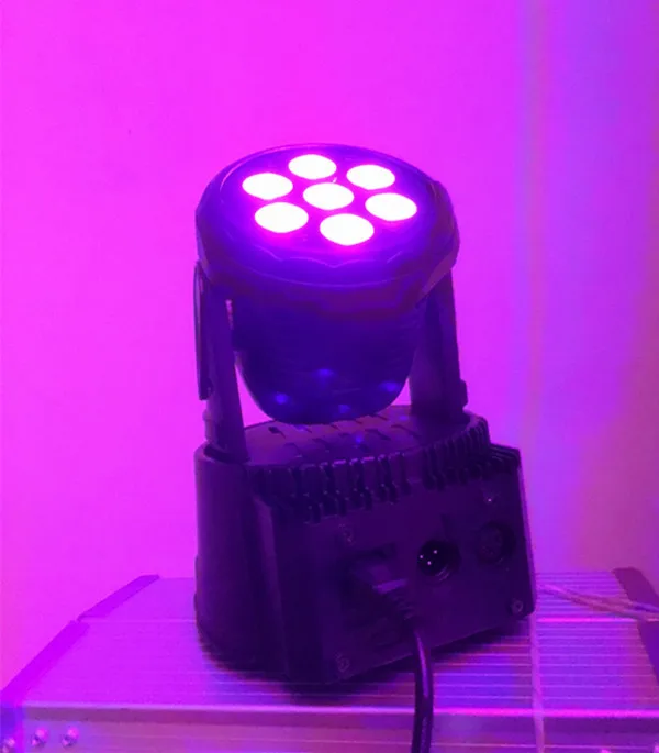 Светодиодный прожектор для сцены вращающийся на 360 градусов RGBW 4 в 1 7*10 Вт/7*15 Вт 2