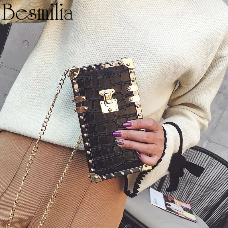 Индивидуальная мини сумка футляр из ПУ кожи женская с цепочкой и замком на плечо