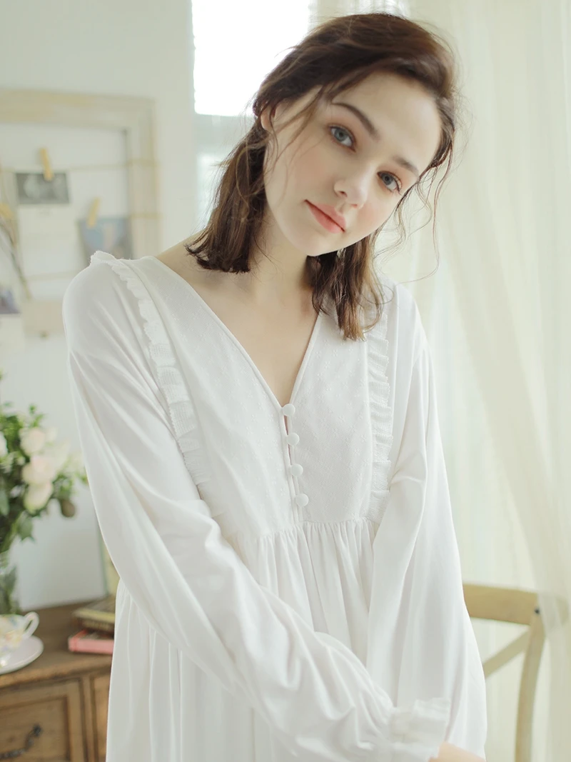 Бесплатная доставка новинка 2018 осенняя белая длинная ночная рубашка принцессы