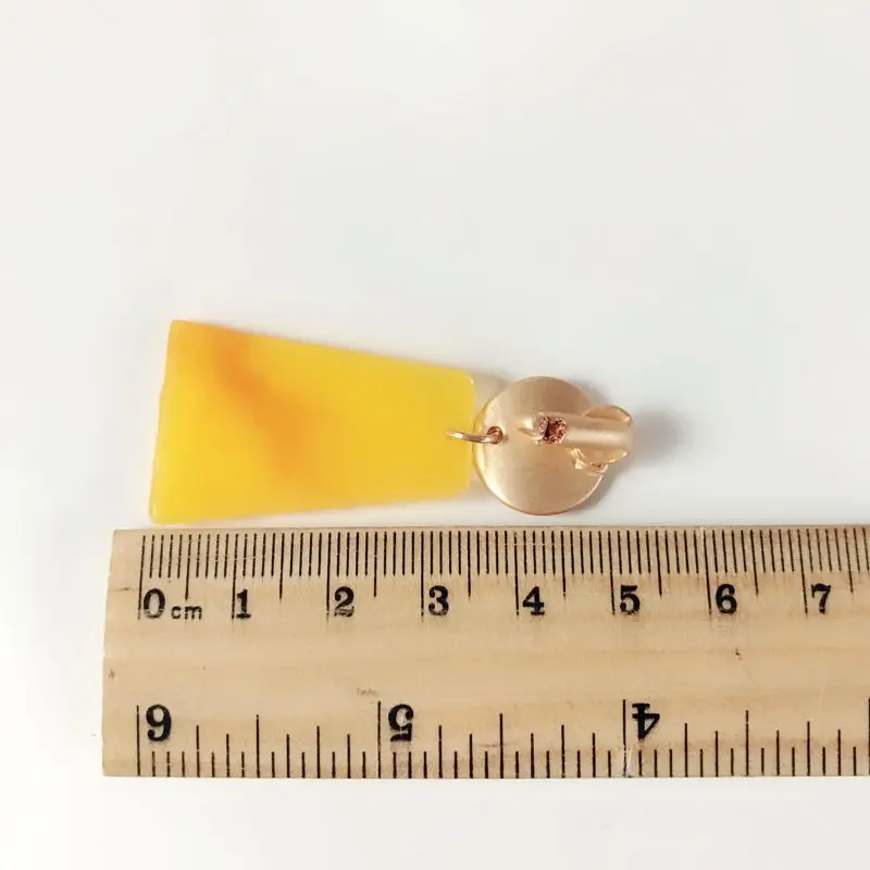 

Sweet Yellow Color Geometric Resin Clip Earring