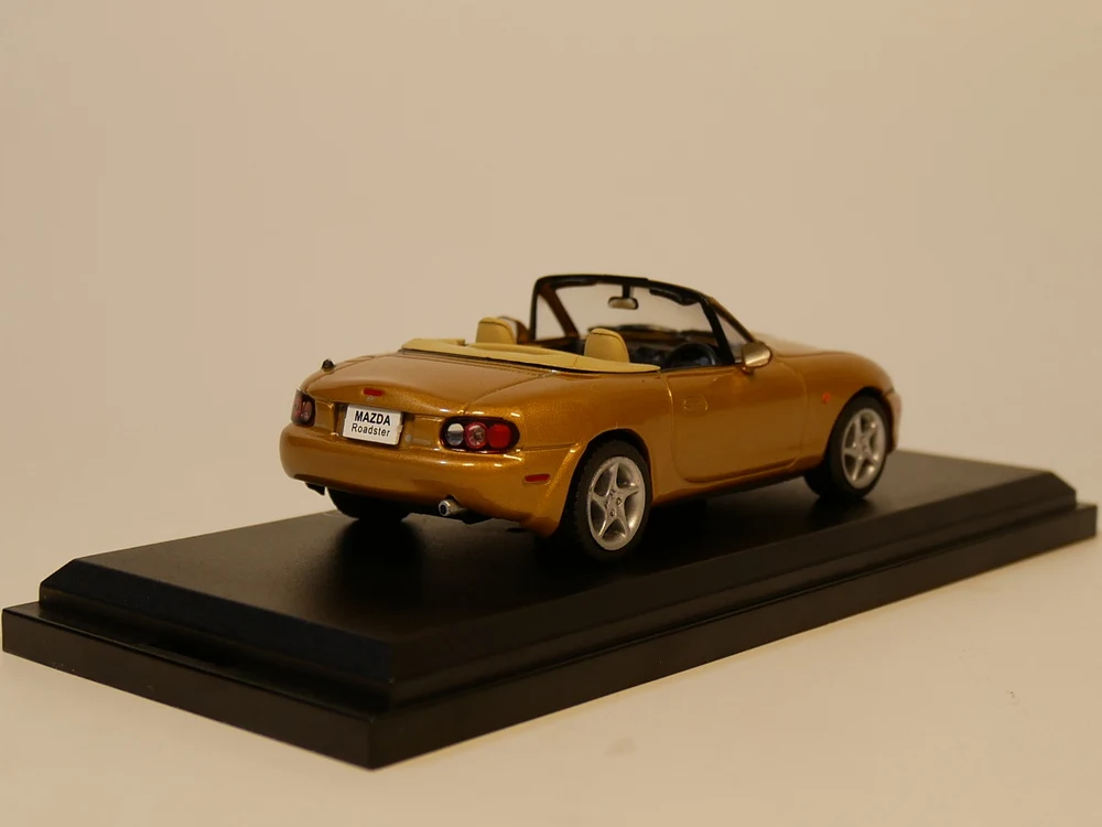 Авто ИНН NOREV 1:43 Mazda Roadster 2001 литьевая модель автомобиля| |