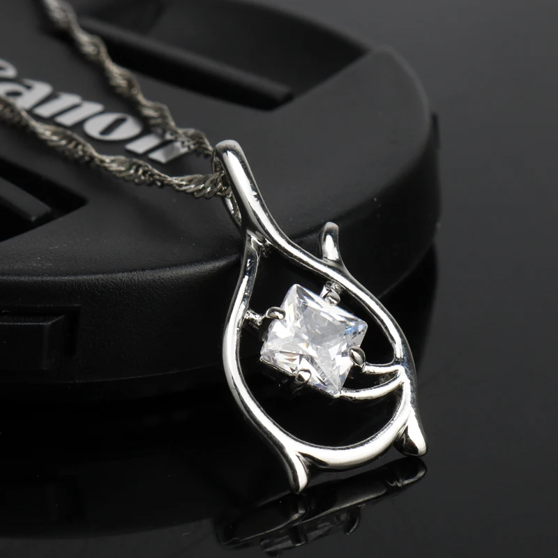 Женские Модные ювелирные изделия Аксессуары Подвески Ожерелья Стразы skyrim