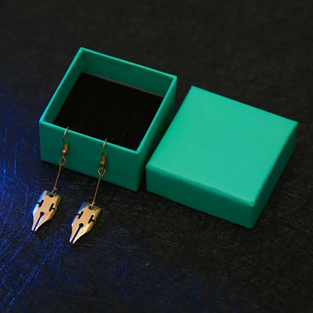 Аниме приключения Джоджо кисибэ Рохан серьги в форме пера для костюмированной