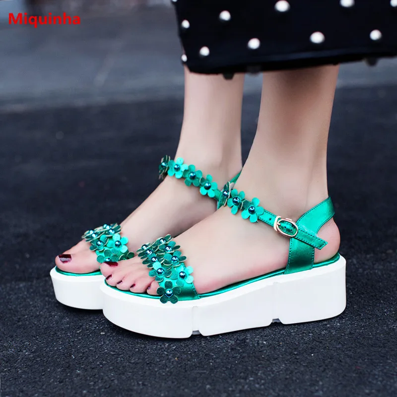 Miquinha Красный Открытым Носком Цветок Аппликации Пряжка Ремень Толстым Дном