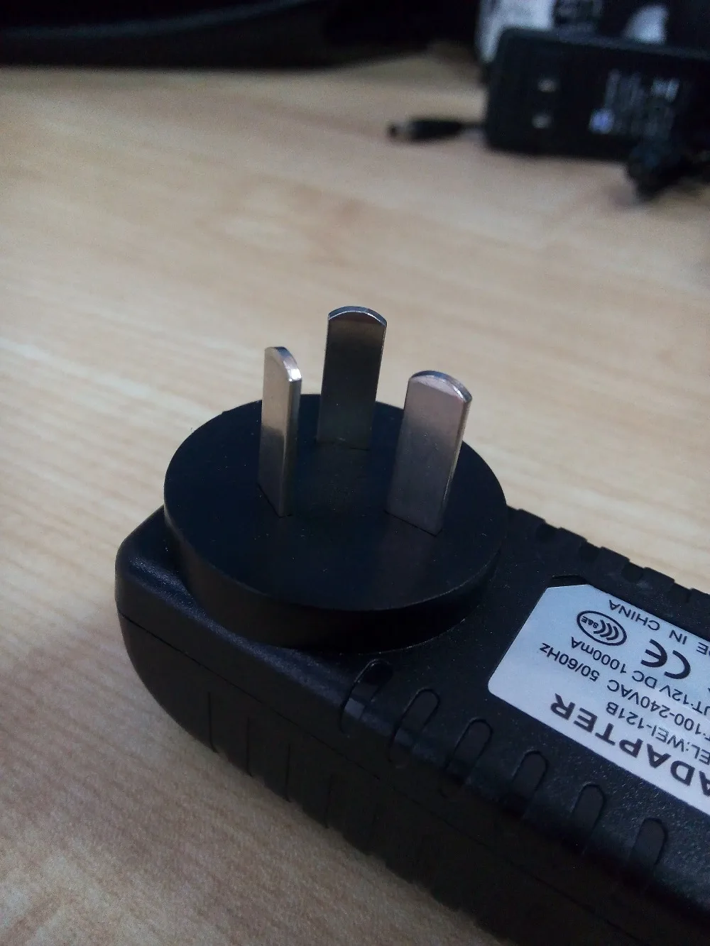 Рисунок 4 - ESCAM AC100V-240V/DC12V 2A выходная