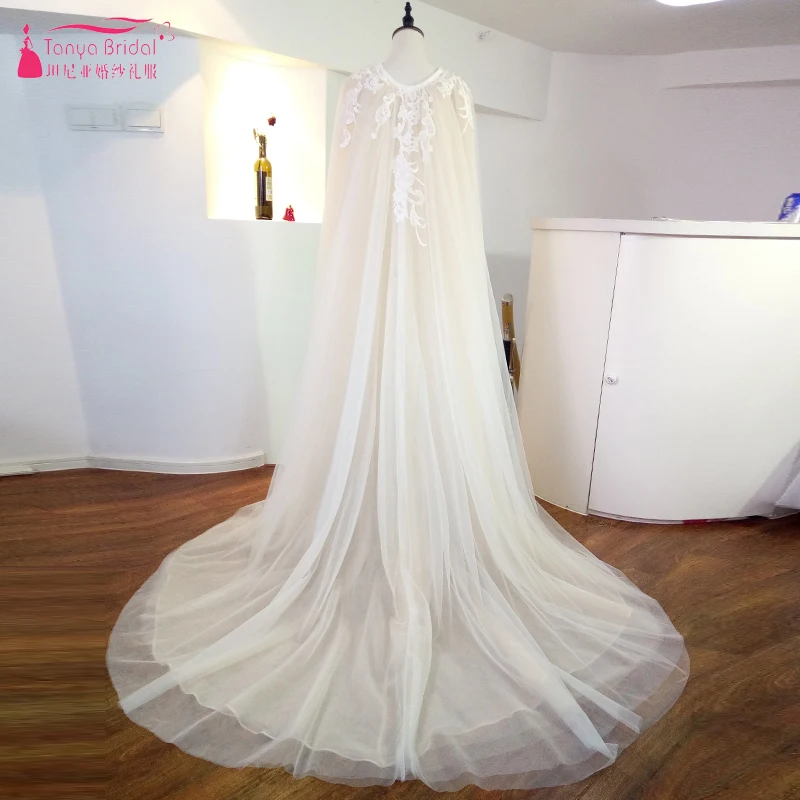 

Blush Fairy Tulle Wedding Cape 5 layers Elegant Lace Appliques Bridak Cloak 2m Length Preals Long Jacket Bridal Wrap ZJ007