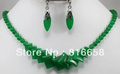 

Pretty real nature green Natural jade necklace earring set