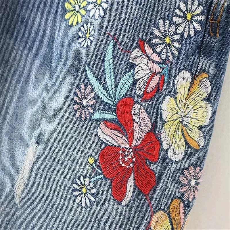 

New Floral Embroidery Pop Girl Denim Skirts Women Nice Summer Fashion Cute Pocket Skirts Woman Casual Skirts Female Ladies