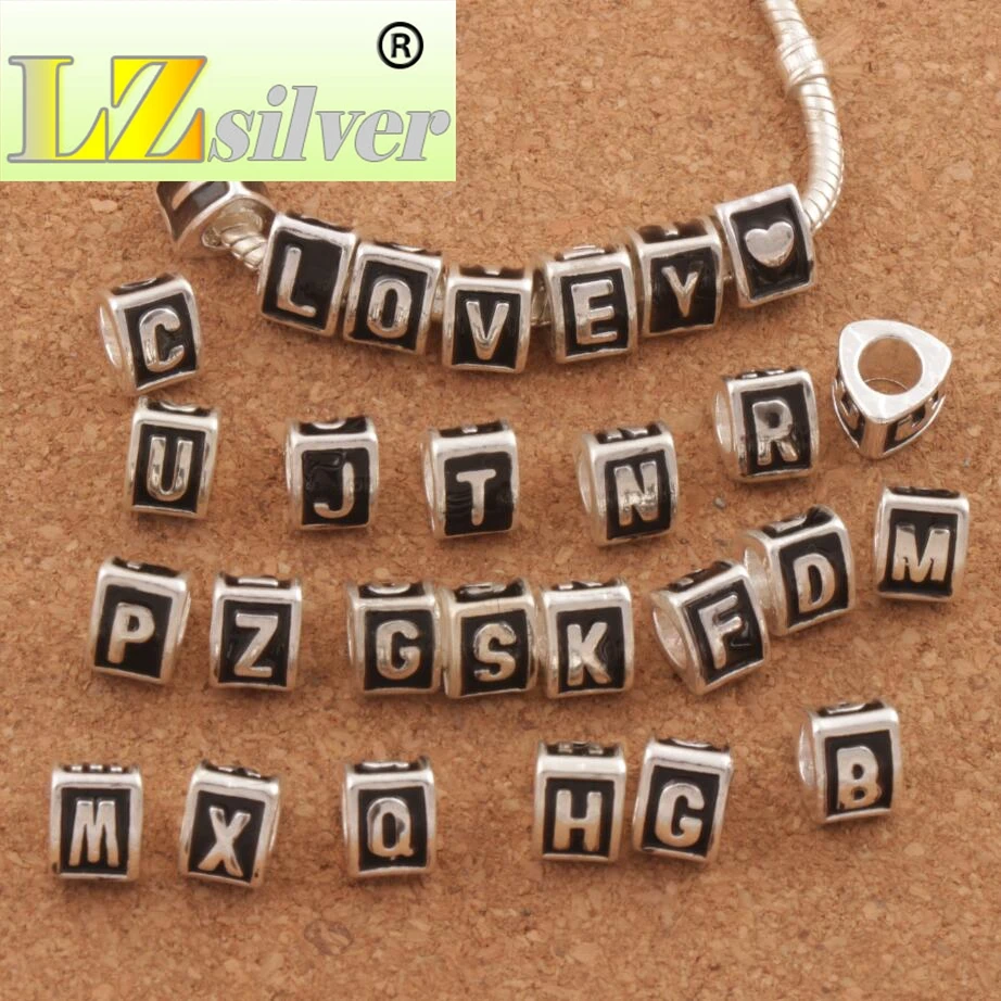 27 шт. A-Z письмо и сердечно-сосудистых Треугольники черной эмалью в виде подвески