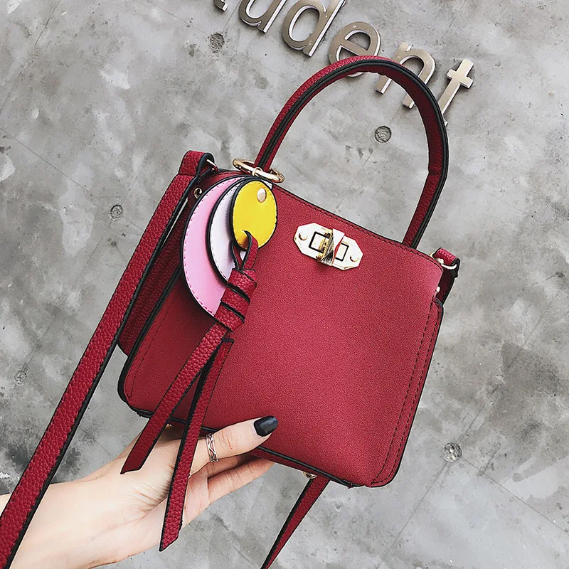 Скраб женский 2018 осень новая сумка через плечо порт ветряная дикая мессенджер замок маленькая квадратная