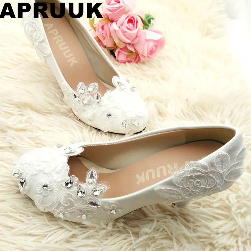 

White lace crystal rhinestones wedding shoes 2018 new design fashion handmade bridal wedding shoes bride plus size party shoe