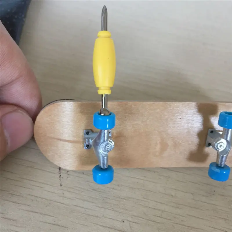 SK8ER втулки для скейтборда 86A 90A 95A PU ударно-Абсорбирующая втулка для скейтборда грузовиков аксессуары с поворотными чашками осевые гайки