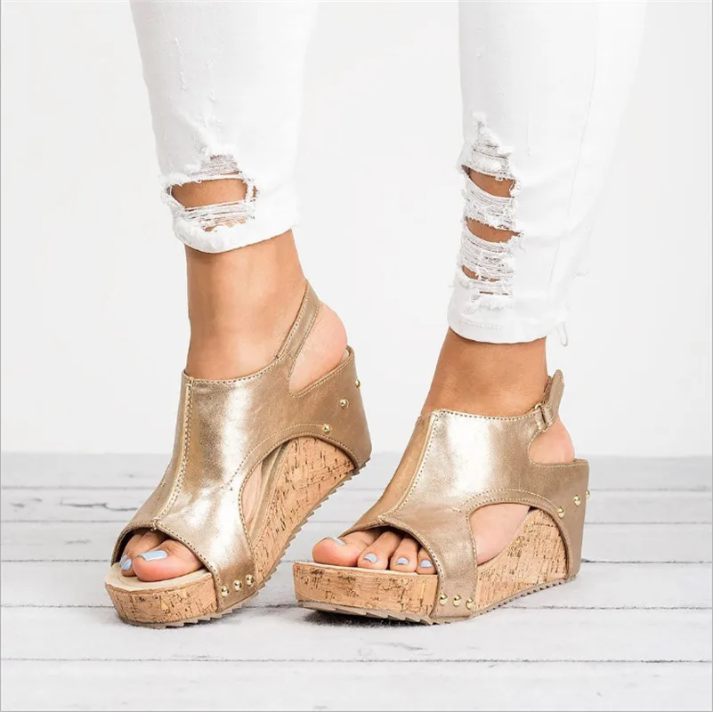 Женские босоножки коллекция 2019 года Босоножки на платформе женские туфли